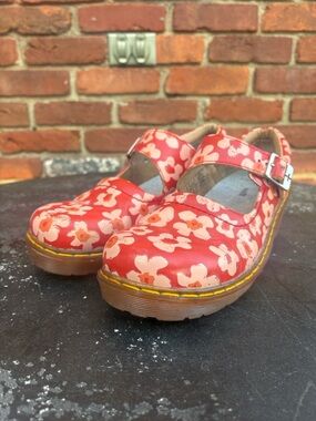 Dr. Martens Women’s Tan and Black Leather Insole Label size 8 L/ 8 M